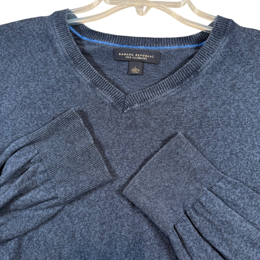 Banana Republic V-Neck Sweater Mens Large Blue Silk Cashmere Blend Long Sleeve